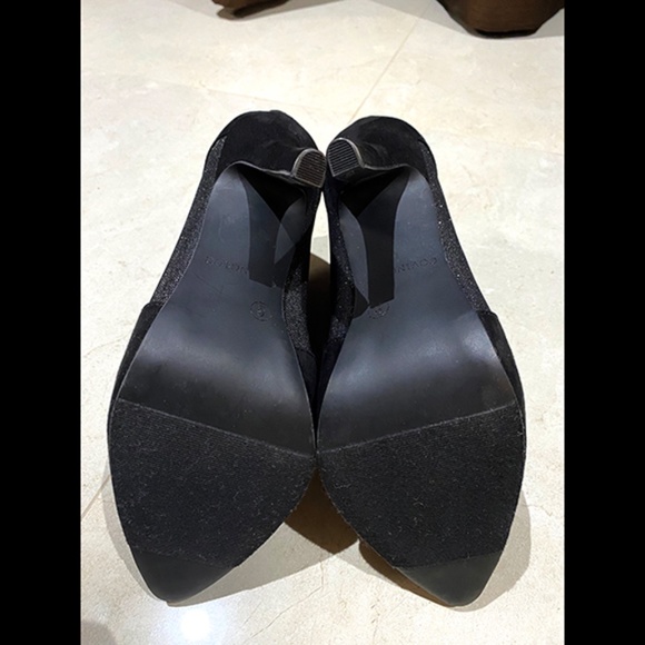 NWOB--FAUX SUEDE STILETTO ANKLE BOOTS - Picture 5 of 5